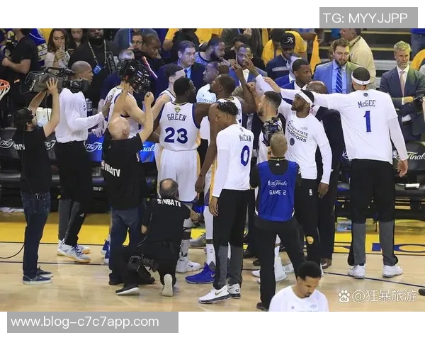 2014季后赛快船与勇士的激烈对决回顾与精彩瞬间分析 2014季后赛快船与勇士的激烈对决回顾与精彩瞬间分析