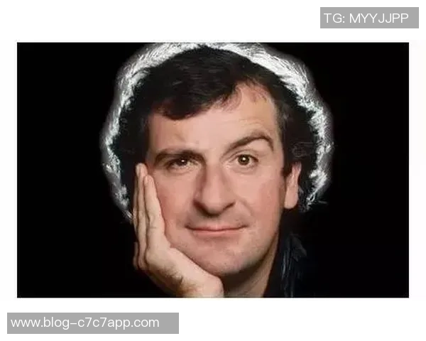 亚当斯的传奇人生与成就探索：从平凡到伟大的奋斗历程