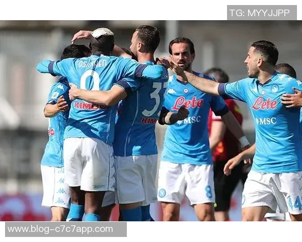 布雷达与奥斯激战正酣比分胶着双方争夺胜利的精彩瞬间